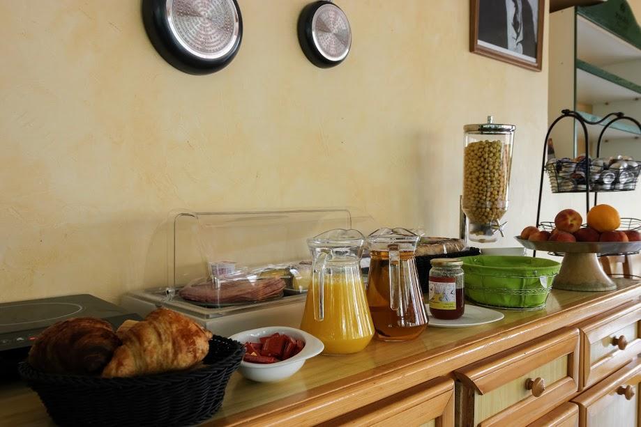 Logis Hotel Restaurant Auberge Les Rives De L'Arzon Vorey Экстерьер фото